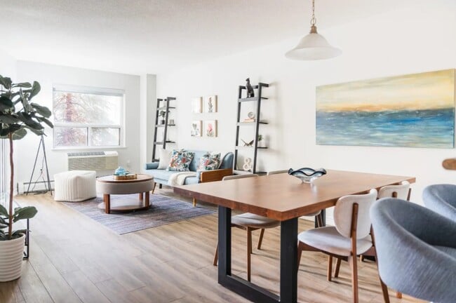 Photo - Sugarcreek Village