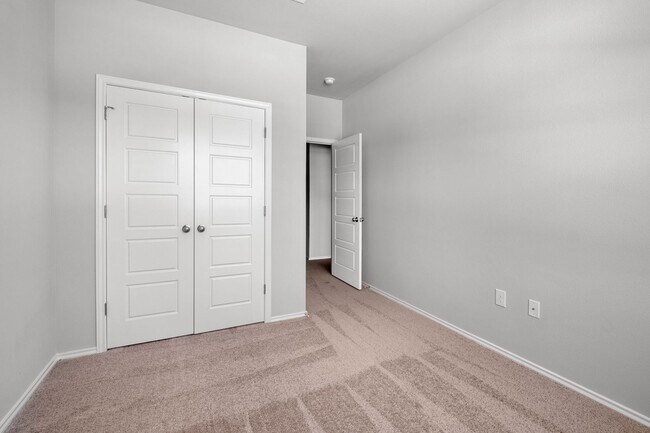 Photo - 3 Bedroom, 2 Bath Duplex in Georgetown