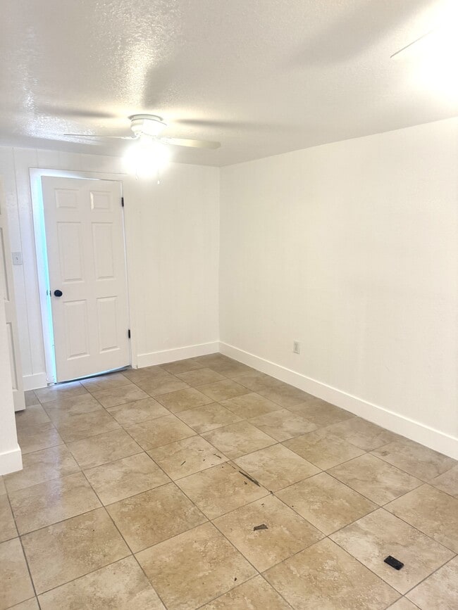 Photo - 1335 Warrington Wy