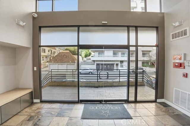 Photo - 7320 Hawthorn Ave Unit 108