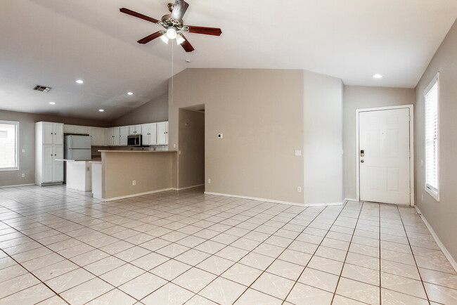 Photo - 12367 W Monroe St