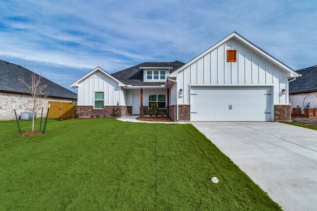 Building Photo - 2807 Orchid Dr Rental