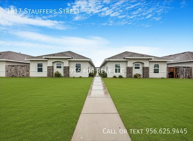 Building Photo - 1817 Stauffers St Unit 3