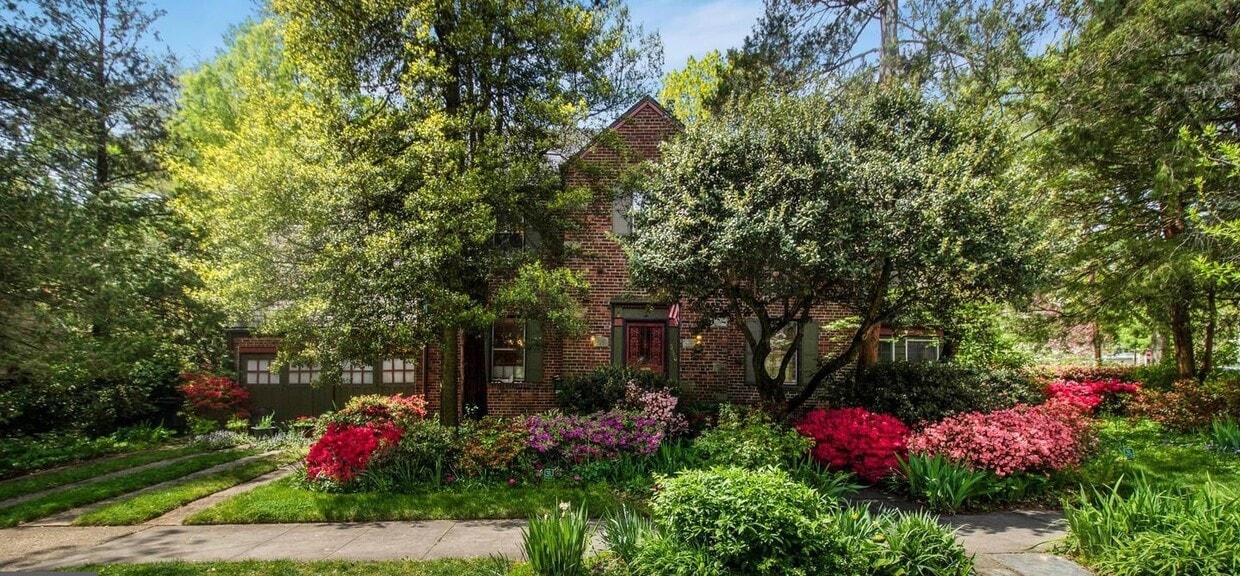 Photo - 5540 30th St NW (Washington, DC)
