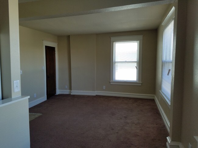 Photo - 4218 Harrison