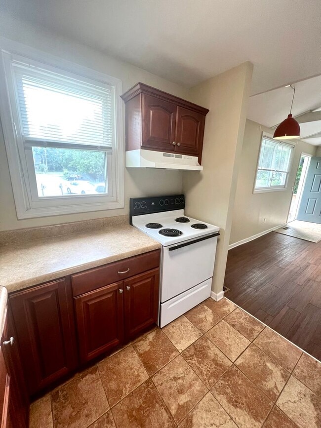Photo - 2 Bedroom 1 Bath Culdesac Duplex in Inglewood for Rent. It’s great!