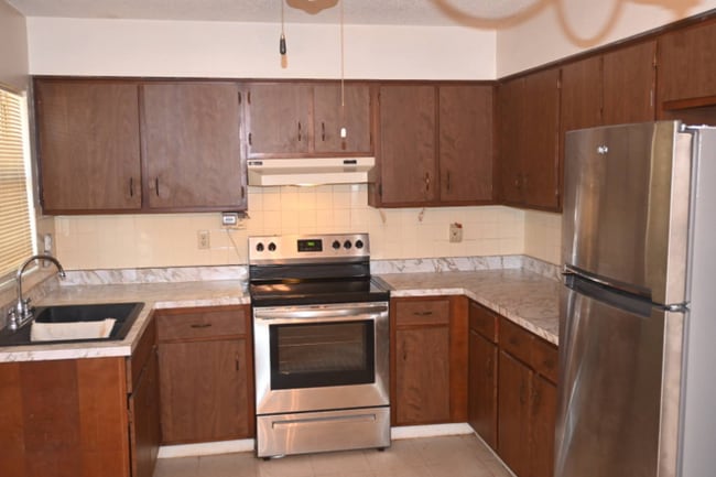 Photo - 1113 E Oak St Unidad 3