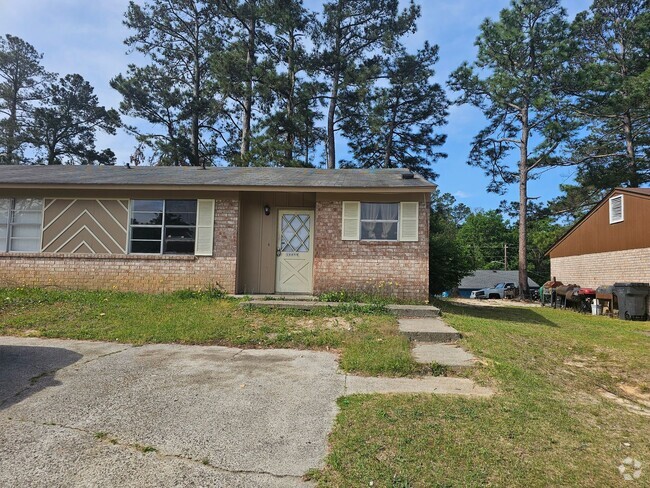 Building Photo - 2 BR All Electric Unit B Rental