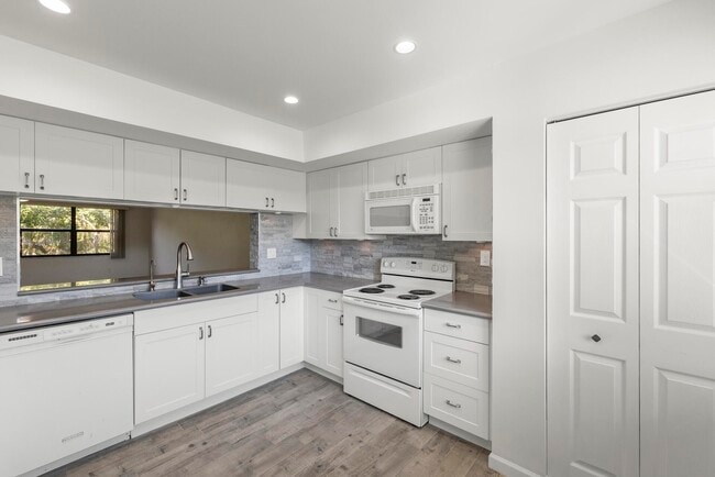 Photo - 6670 Villa Sonrisa Dr Unit 221