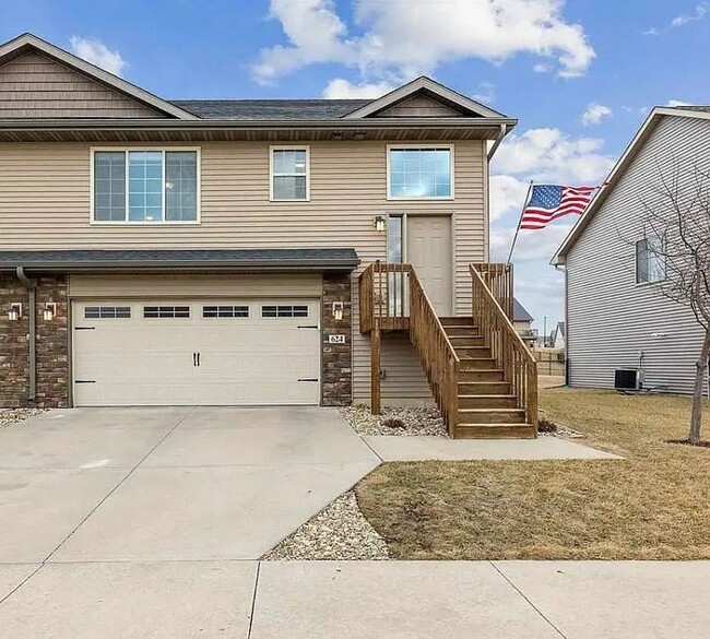 3 Bedroom 3 Bathroom Condo Available NOW i... - 3 Bedroom 3 Bathroom Condo Available NOW i...