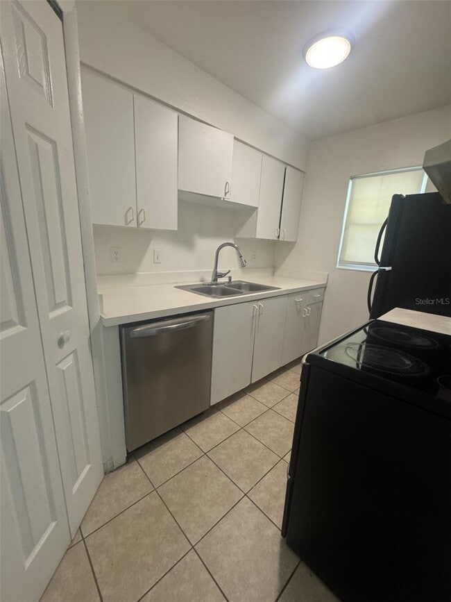 Photo - 828 Sky Lake Cir