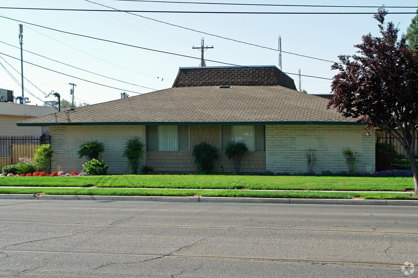 Shields-West Apartments - Shields-West Apartments