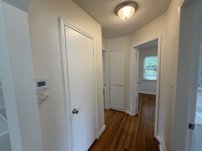 Photo - 1821 Hanover St