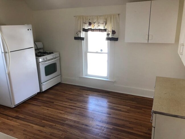 Photo - 234 E McKinley St