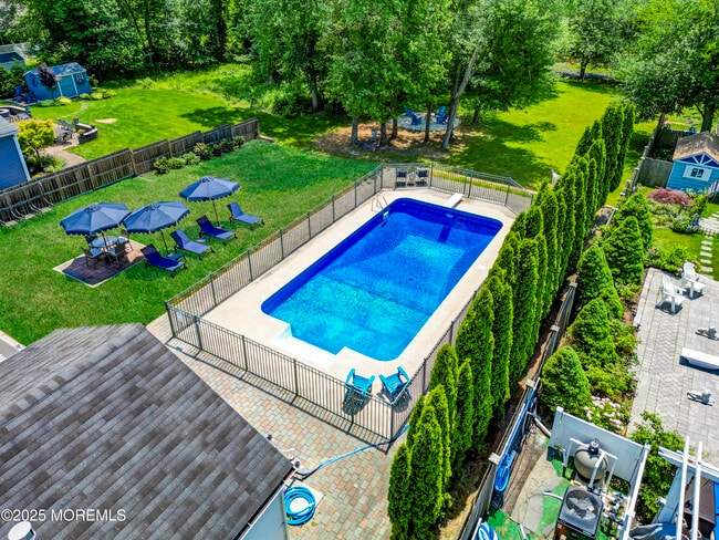 Photo - 1007 Shore Rd