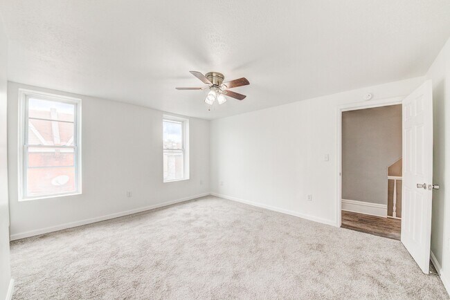 Building Photo - 744 Proctor Wy Unit Apt. 2