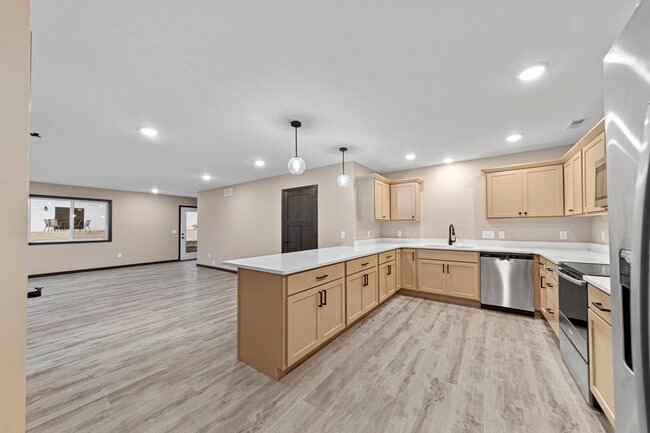 Photo - 3200 Noble Dr