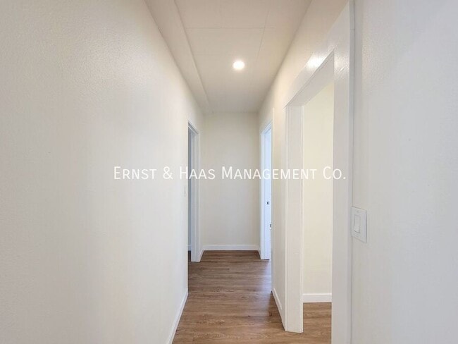 Photo - 154 E Eagle St Unidad 01