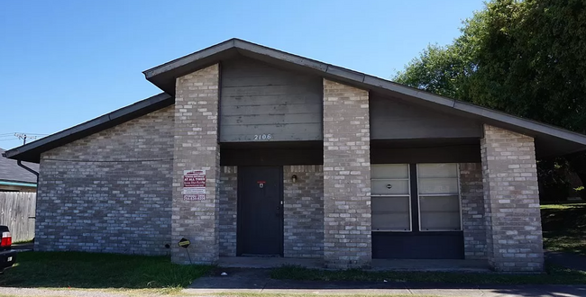 WATER INCLUDED - COMING SOON! - WATER INCLUDED - COMING SOON! Apartment Unit 2106 Wheeler Ave - A