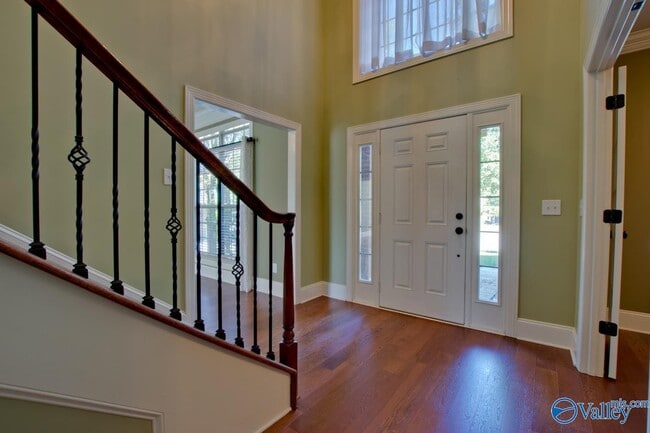 Photo - 2801 Centerridge Rd SE