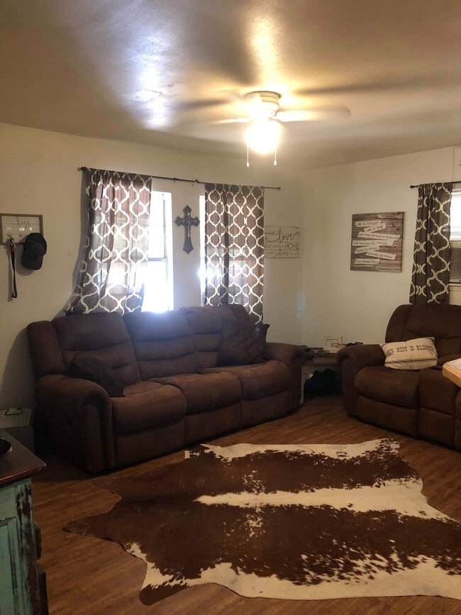 Photo - 420 RS County Rd 3333