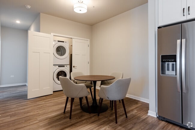 3BR, 2BA - 1,245SF - Dining