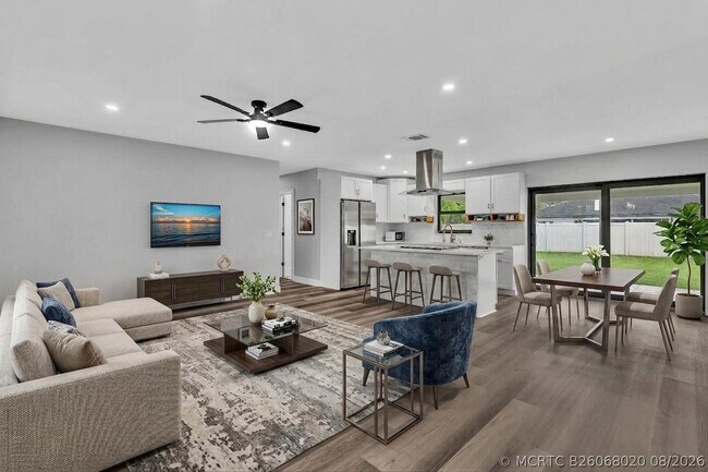 Photo - 2056 Park Pl