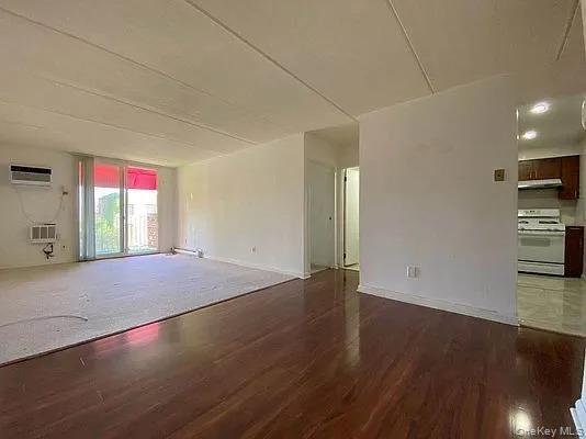 Photo - 57-45 74th St Unit 305