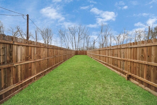 Photo - 11610 Danford Ln Unit B