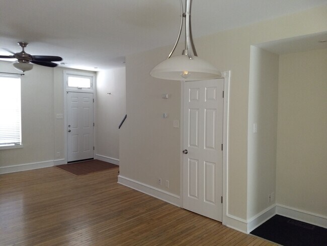 Photo - 5142 Ranstead St