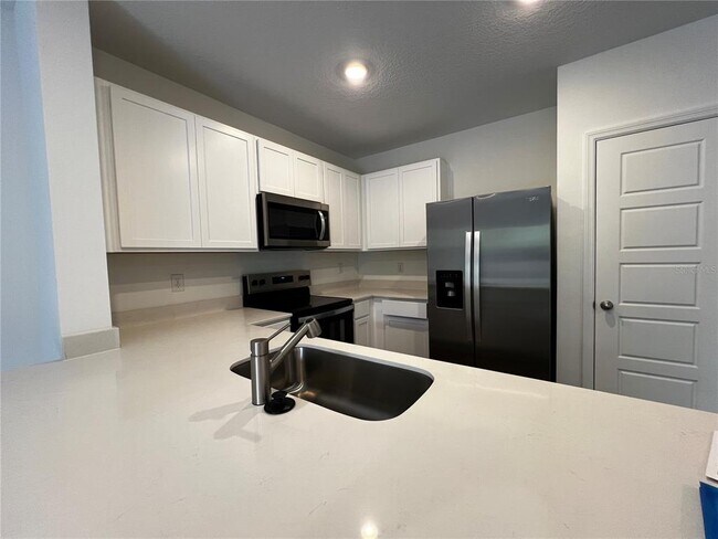 Photo - 2959 Canary Ave