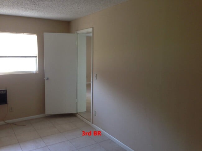 Photo - 1257 London Ave