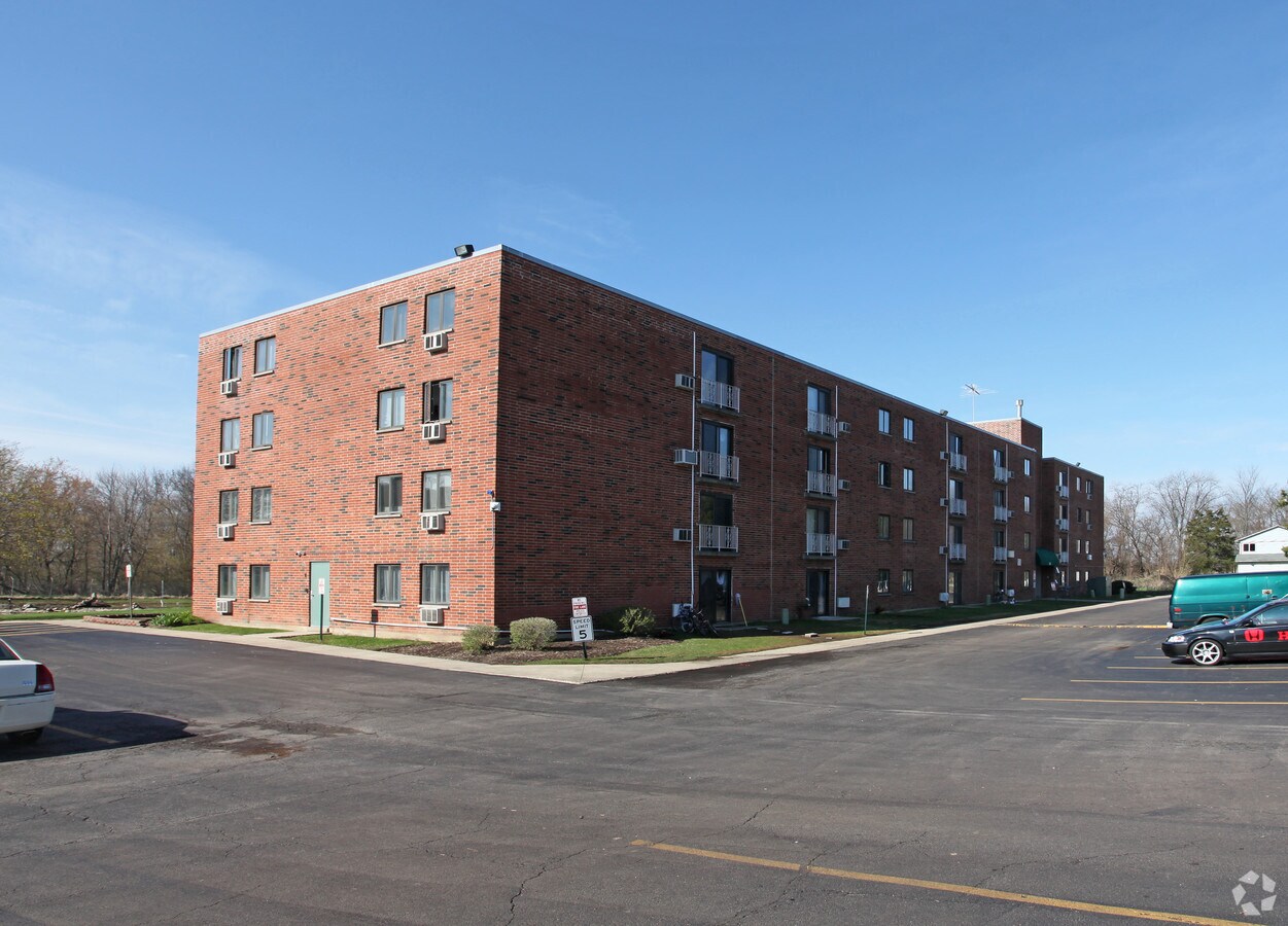 Photo - Towne and Country Apartments