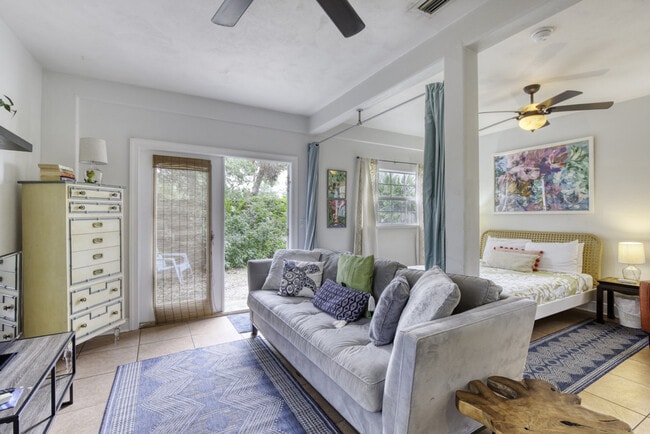 Building Photo - 315 Daytona Ave Unit ID1249725P Rental