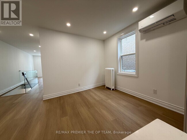 Photo - 54 Vaughan Rd