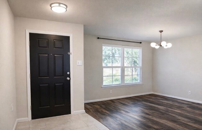 Photo - 1035 Auburn View Ln