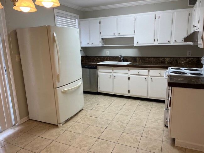 Photo - 2 Bed, 1 Bath Apartment