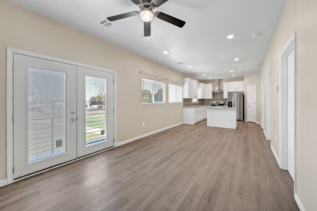 Photo - 8110 Braniff St