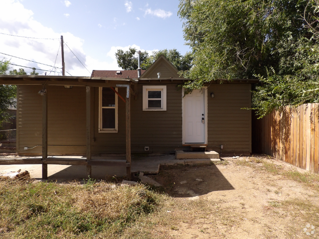 Building Photo - 821 S Logan Ave Rental