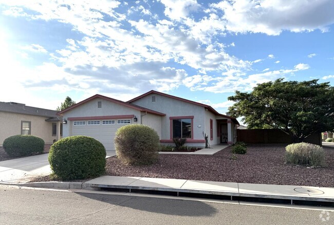 Building Photo - Great home in Chino Valley COMING SOON!