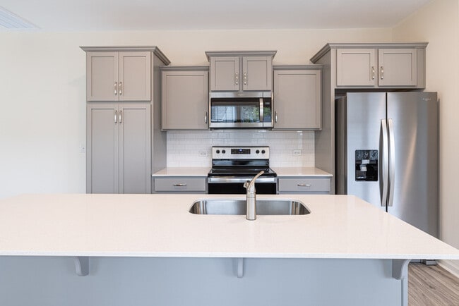 Photo - 3 Bedroom Townhome Main Street Pineville - AVAILABLE JUNE 2026