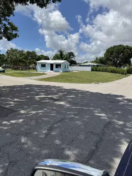 Building Photo - 3380 Ocean Pky