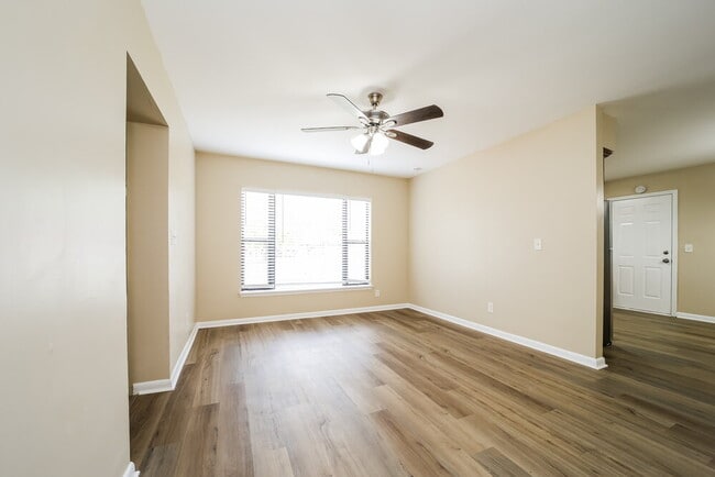 Photo - 7580 Melvin Rd