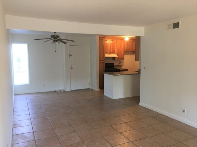 Photo - 18620 Hatteras St Unidad 227