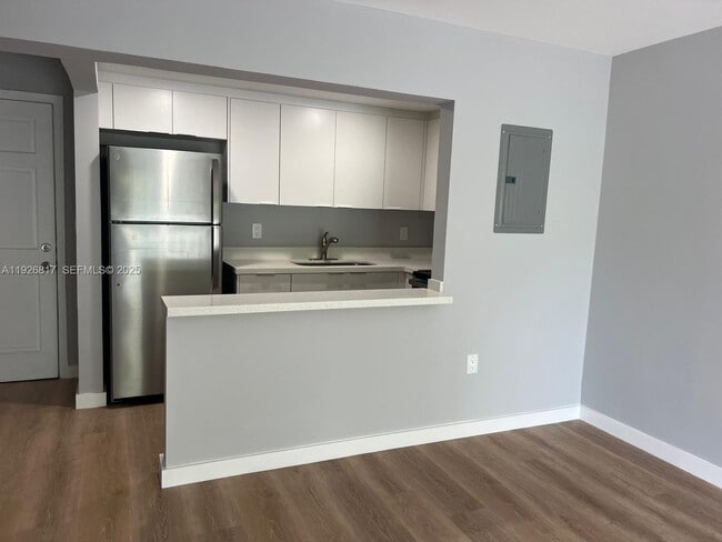 Photo - 7820 NE Bayshore Ct Unidad 211