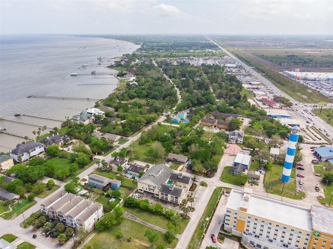 Photo - 811 Bradford Ave Unit 5