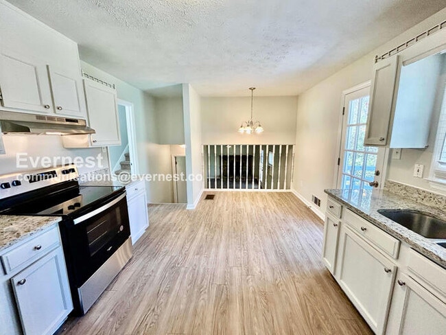 Photo - 280 Summer Pond Trail