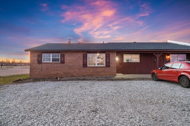 Photo - 740 N 6th St