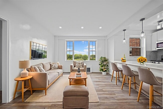 Photo - 220 Pelham Rd Unit 6P