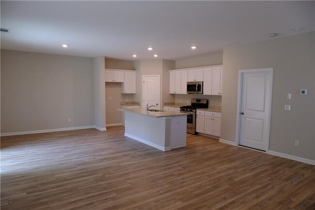 Photo - 4237 Waxwing St